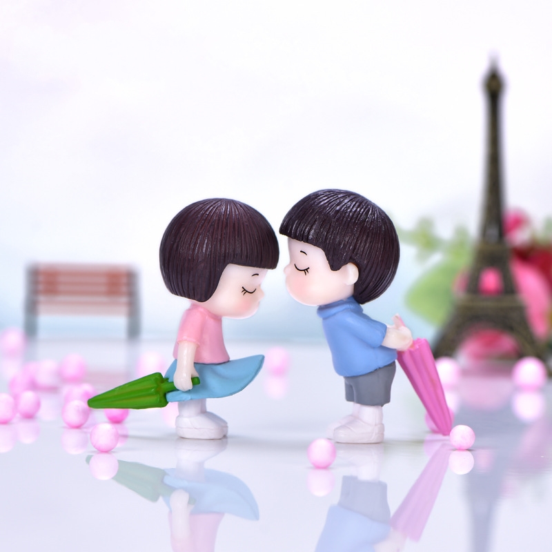 提雨伞亲吻男女孩-pvc版